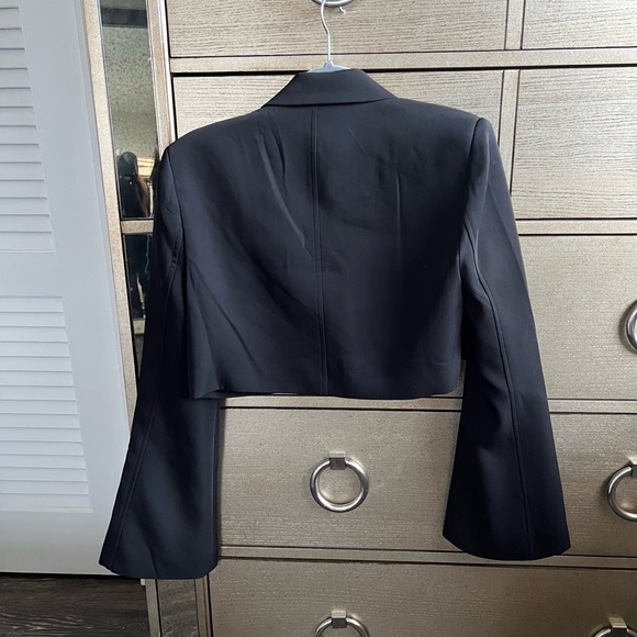Meshki Luella crop flare sleeve black blazer - Picture 5 of 5